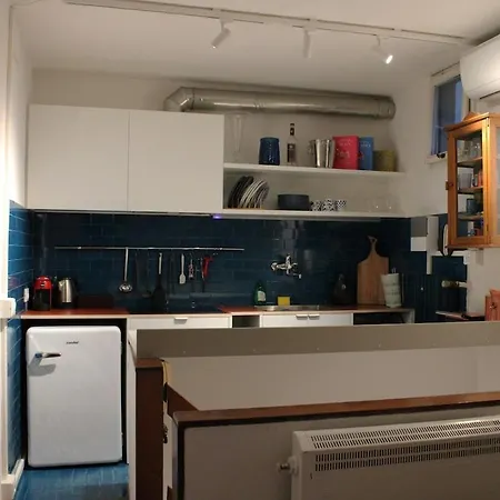 Small Penthouse With A Terrace 아파트 *